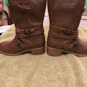 Cute multi buckle brown girl boots